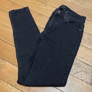 Black skinny jeans // size 24